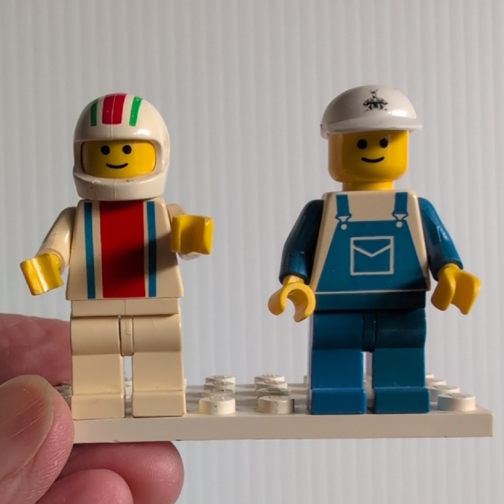 LEGO Racing and Worker Minifigures Set
